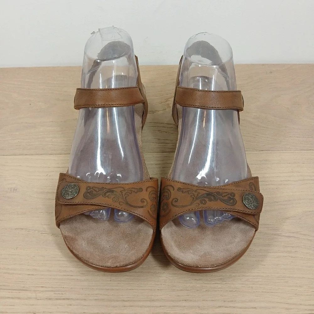 Dansko Wedge Sandals Women's 9.5 Reece Tan Brown Leather Floral Laser Cut